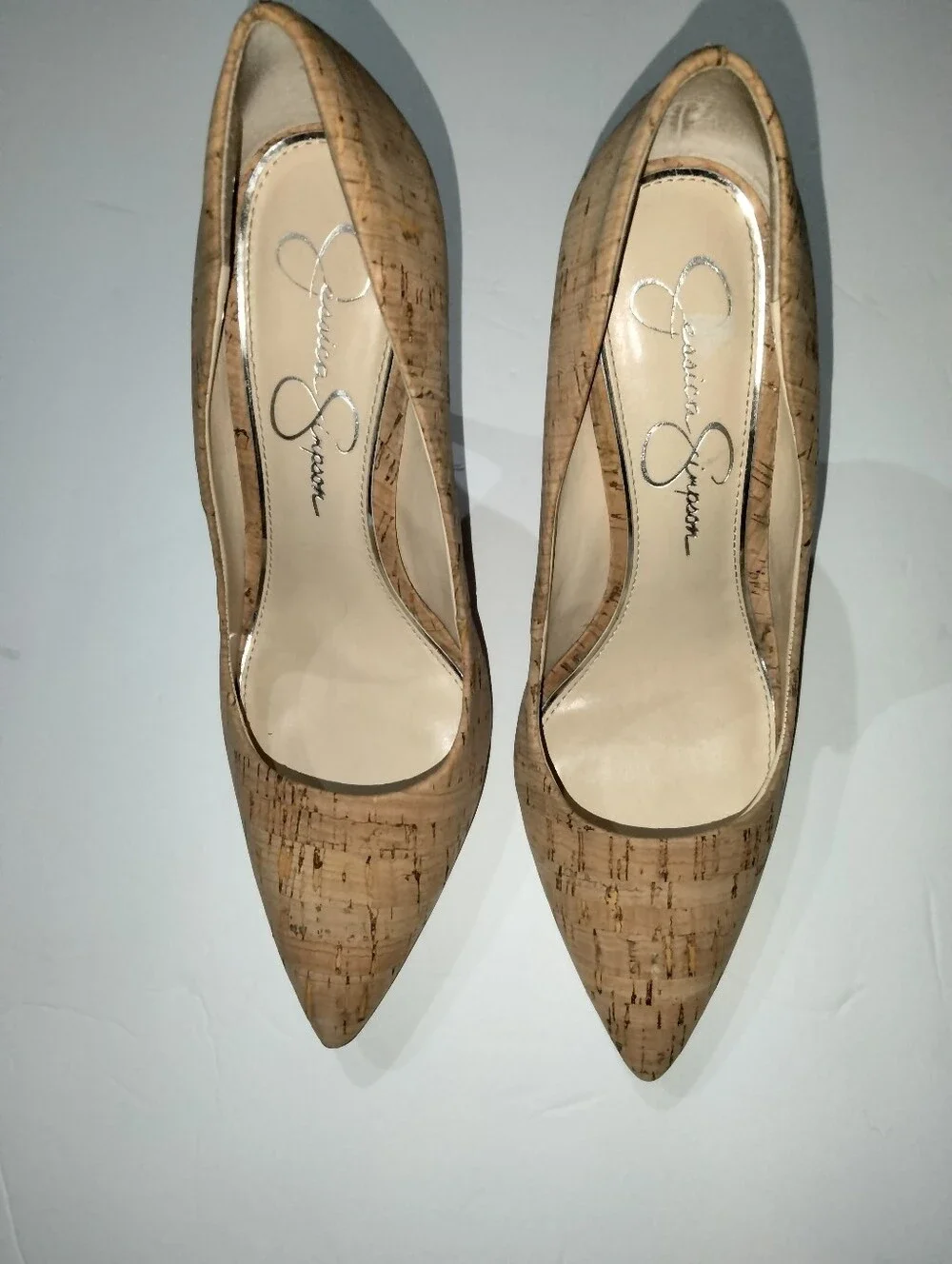 Jessica Simpson elegant pointed